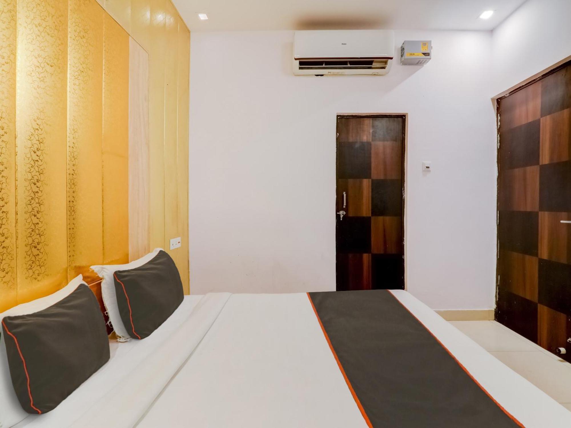 Super Collection O Kiara Guest House ラクナウ エクステリア 写真