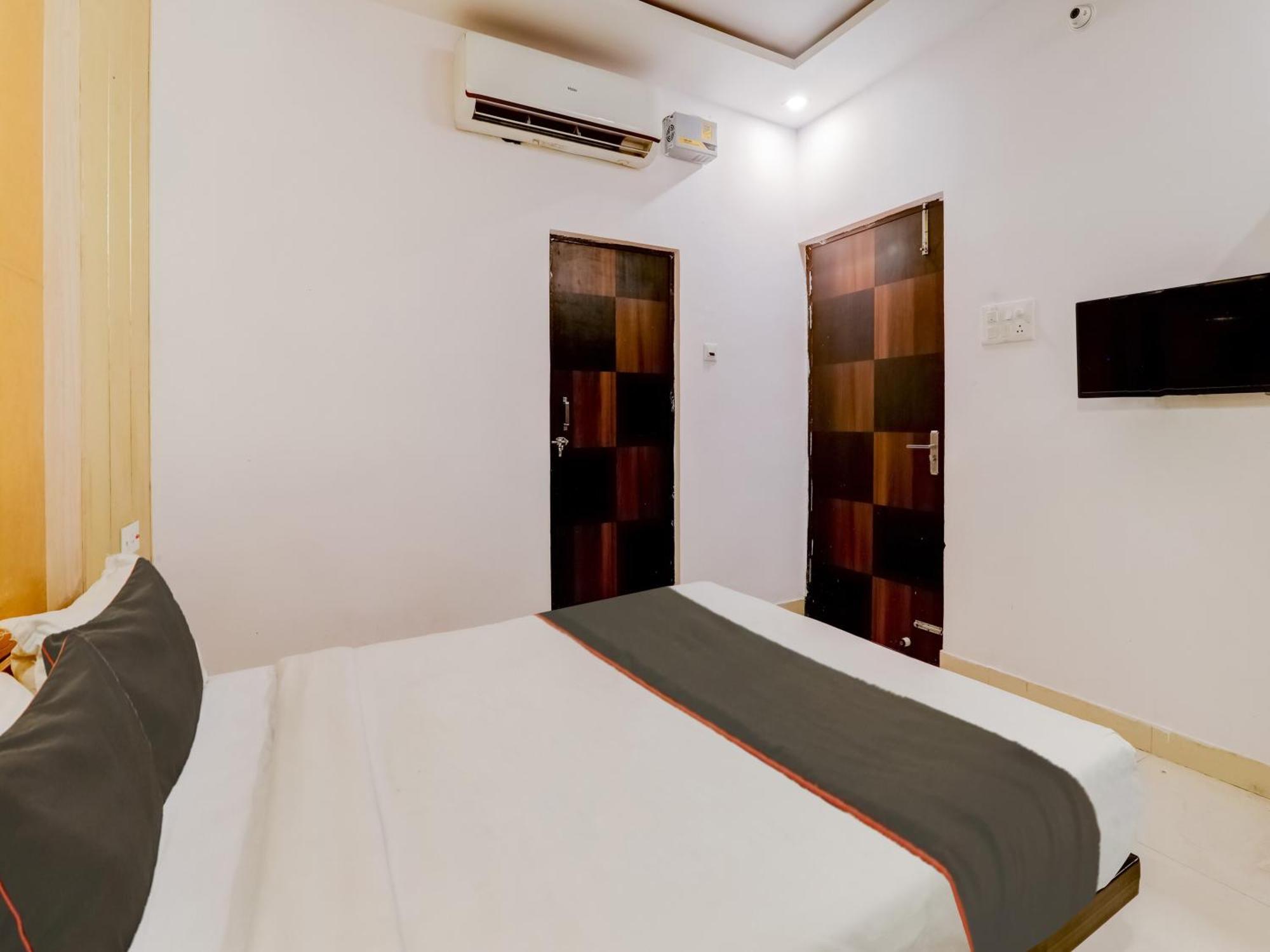 Super Collection O Kiara Guest House ラクナウ エクステリア 写真